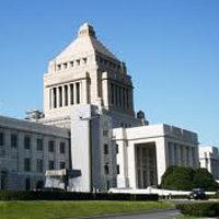 歯科医師出身議員は8名に