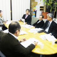 歯科診療報酬改定や学校歯科治療調査結果報告めぐり意見交換/第67回メディア懇談会を開催