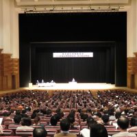 歯科診療報酬改定を懇切丁寧に説明/第1回新点数説明会を開催し1260名が参加