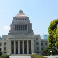 与党税制大綱決定さる/「損税」は診療報酬で補填の方針