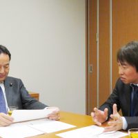 マスク、消毒薬、 金パラ問題で国会要請