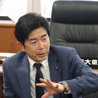 医療用マスク、消毒用エタノールの供給を求め、経済産業副大臣に緊急要請